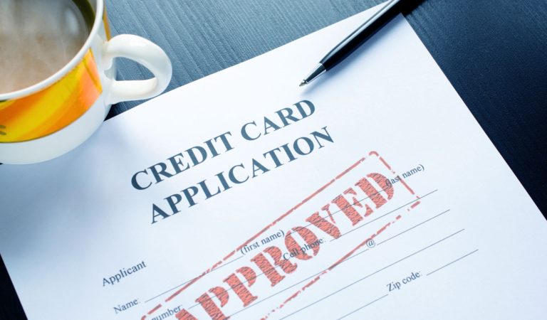 What Your Bank Is Looking For When Reviewing Your Credit Card Application