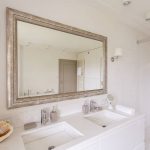 Types of Bathroom Mirrors to Choose From