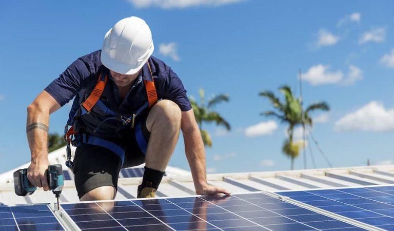 Commercial Solar Solutions: Meeting Energy Needs with Solar Panel Installations