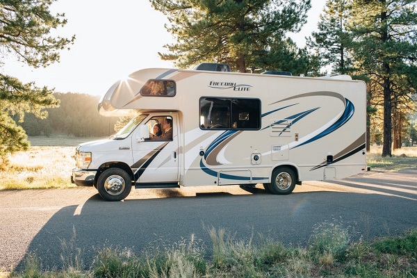 RVing Made Easy: 4 Practical Tips for Newbies on the Road