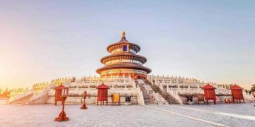 Digitalizing the Travel Experience: The Yuan and the Evolution of Tourism